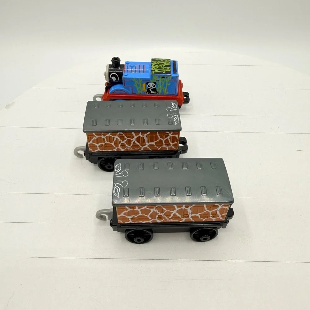 Thomas & Friends Take N Play Along Diecast Train THOMAS, ANNIE & CLARABEL
